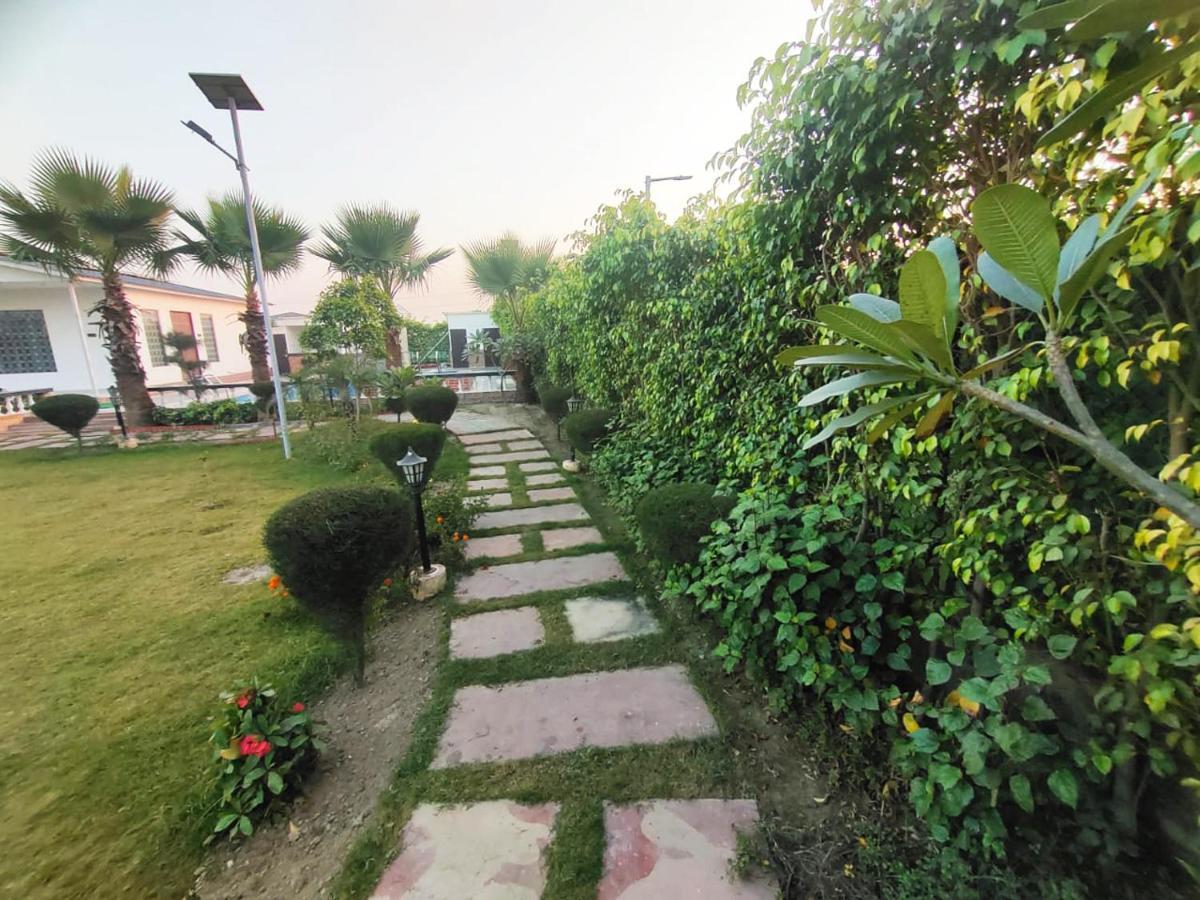 Shaw Estate-Farm House For A Small Parties-Jp Farm Greater Noida Zewnętrze zdjęcie